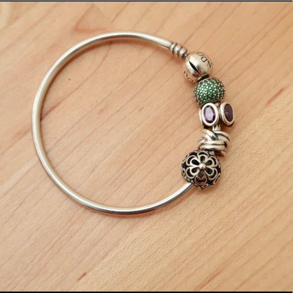 Pandora bracelet with 4 charms